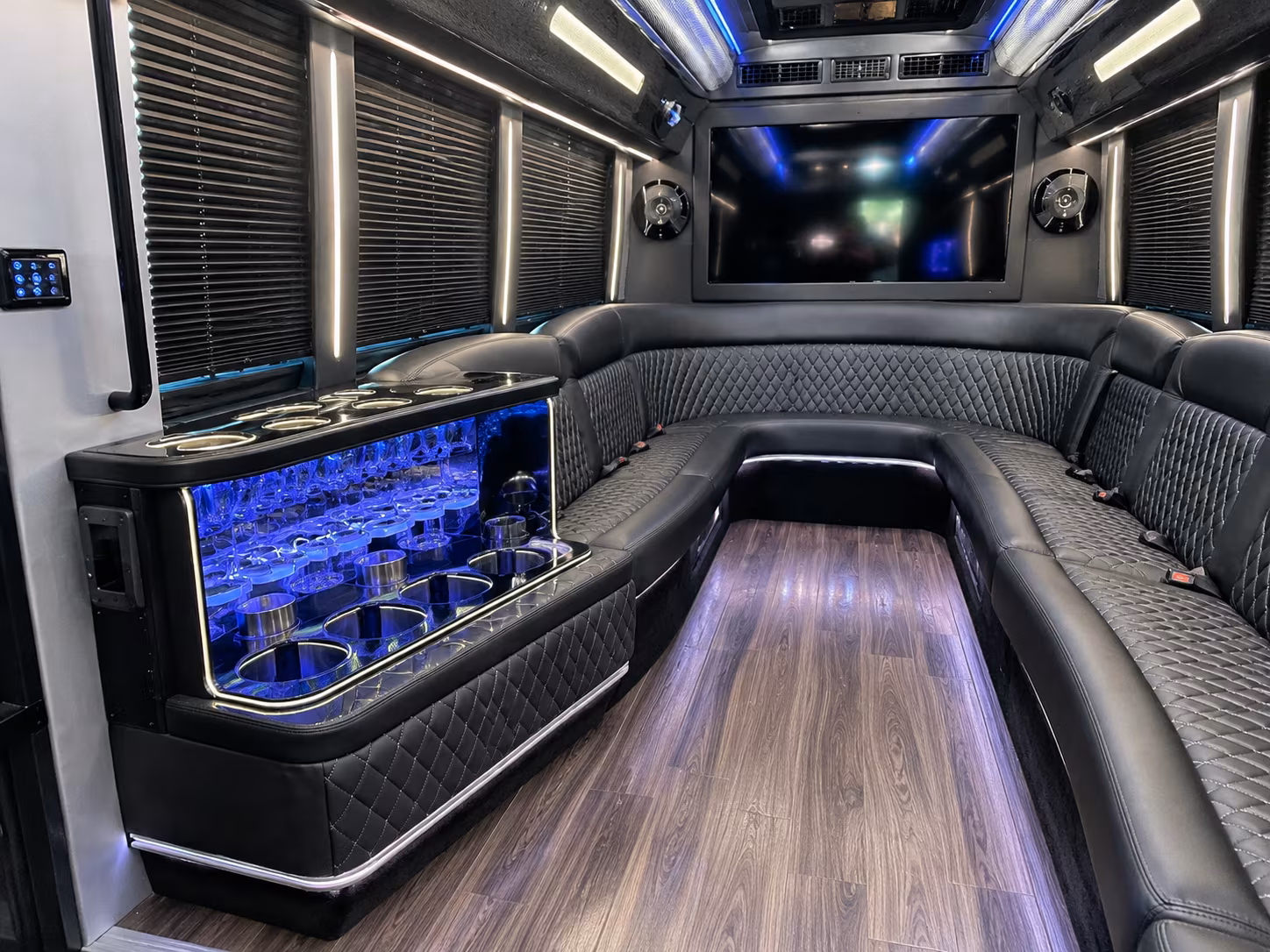 commerce city party bus rental 3